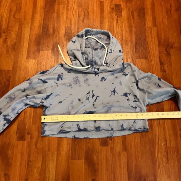 Forever 21  Tie Dye Hoodie Cropped Top Size Large. - Picture 5 of 7